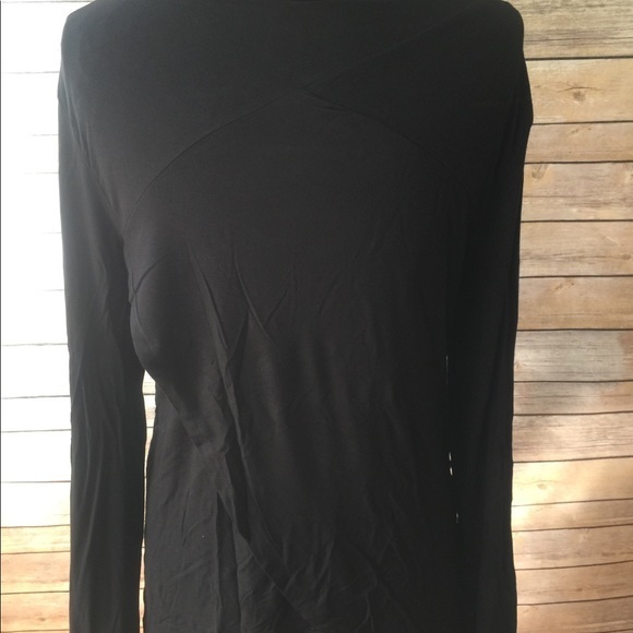 NWT long sleeve black blouse/work out shirt‎ - Picture 4 of 8
